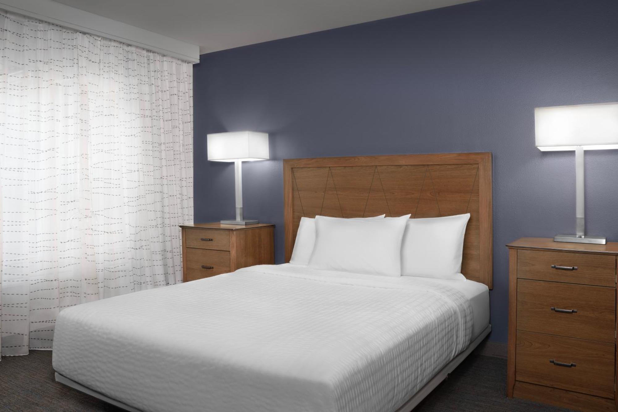 Hotel By Marriott